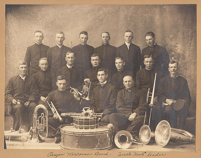 Oregon Band in 1908